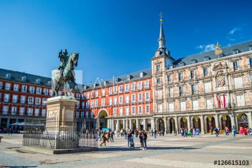 L&H Puerta Del Sol Apartment Madrid Exterior photo